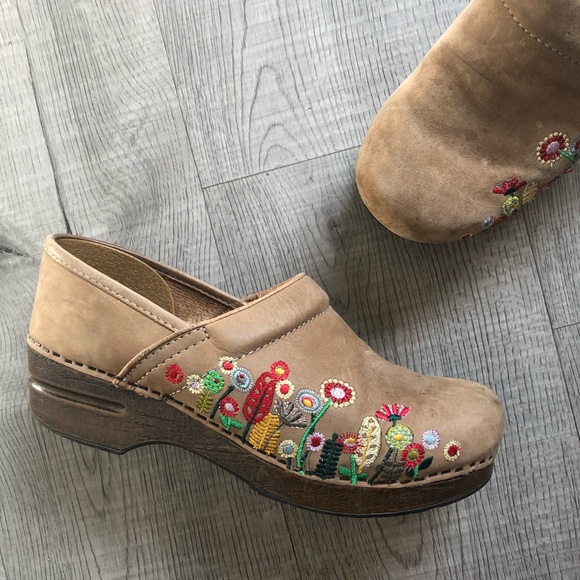 Dansko Shoes - Dansko Clogs Suede Tan Embroidery Floral Size 39